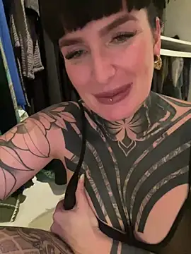 InkedBiitch online show from 3, 2, 2025