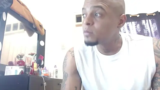 Snapshot of hot_and_naughty_latin chatting on 17, 11, 2025 hot and naughty latin online show from 17, 11, 2025