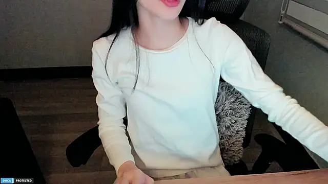 Ayase momo online show from 20, 1, 2025