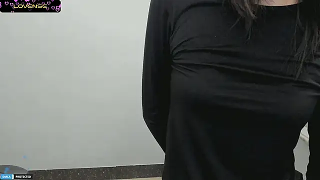 Ayase momo online show from 20, 3, 2025
