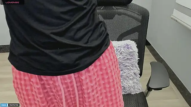 Ayase momo online show from 21, 3, 2025