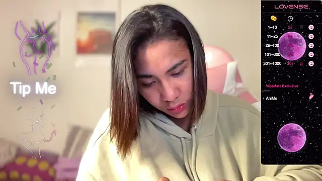 Alaia Pope online show from 25, 2, 2025