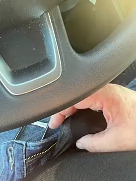 Snapshot of Cezar993 chatting on 27, 12, 2024 Cezar993 online show from 27, 12, 2024