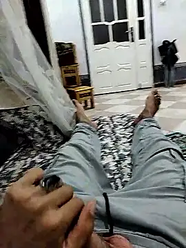 Snapshot of yacinemsila chatting on 16, 10, 2025 yacinemsila online show from 16, 10, 2025