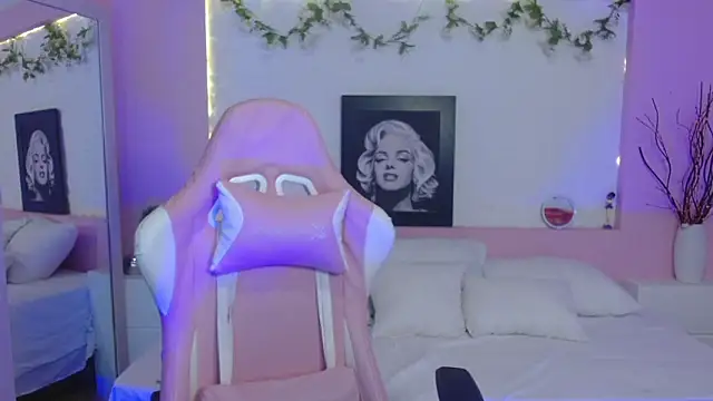 Sweetcristin online show from 5, 5, 2026