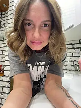 Snapshot of Chel_sea_ chatting on 1, 2, 2025 Chel sea online show from 1, 2, 2025