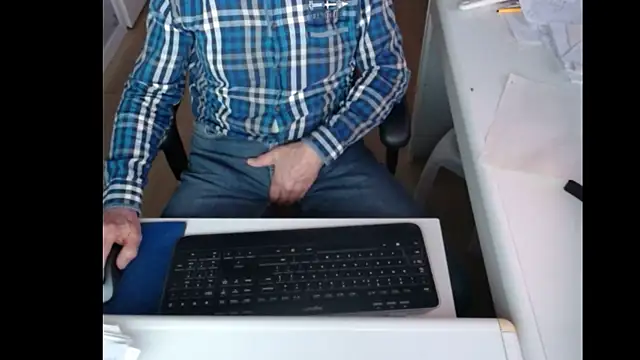 Snapshot of dutchpornking chatting on 4, 2, 2025 dutchpornking online show from 4, 2, 2025