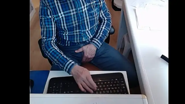 Snapshot of dutchpornking chatting on 8, 2, 2025 dutchpornking online show from 8, 2, 2025