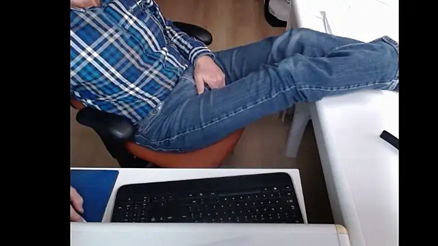 Snapshot of dutchpornking chatting on 9, 2, 2025 dutchpornking online show from 9, 2, 2025