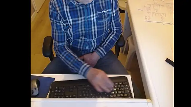 Snapshot of dutchpornking chatting on 9, 2, 2025 dutchpornking online show from 9, 2, 2025