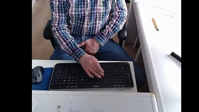 Snapshot of dutchpornking chatting on 11, 2, 2025 dutchpornking online show from 11, 2, 2025