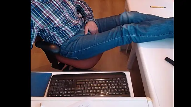 Snapshot of dutchpornking chatting on 12, 2, 2025 dutchpornking online show from 12, 2, 2025