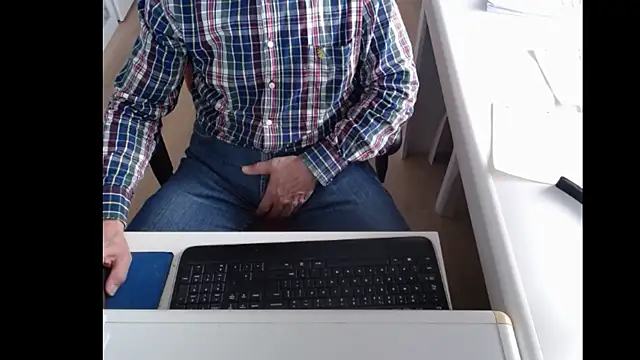 Snapshot of dutchpornking chatting on 16, 2, 2025 dutchpornking online show from 16, 2, 2025