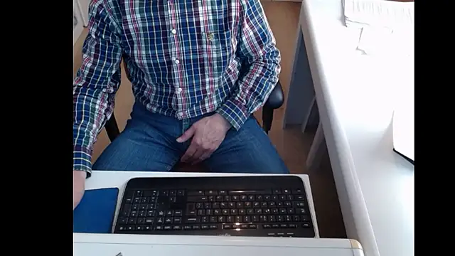 Snapshot of dutchpornking chatting on 17, 2, 2025 dutchpornking online show from 17, 2, 2025