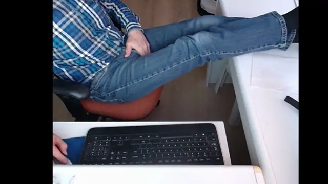 Snapshot of dutchpornking chatting on 19, 2, 2025 dutchpornking online show from 19, 2, 2025