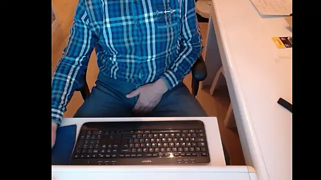 Snapshot of dutchpornking chatting on 21, 2, 2025 dutchpornking online show from 21, 2, 2025