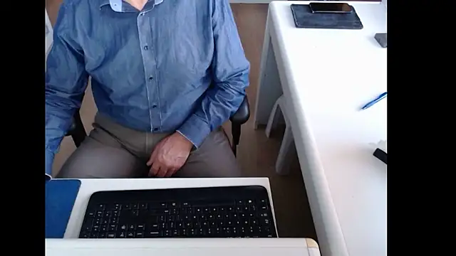 dutchpornking online show from 2, 3, 2026