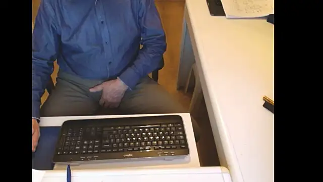 dutchpornking online show from 13, 4, 2026