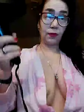 Chriss Tinaa online show from 12, 12, 2024