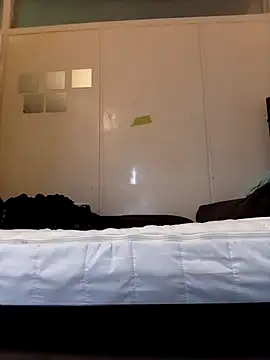 Hotarabicboy36y online show from 18, 11, 2025