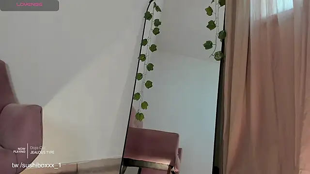 Snapshot of sushiboxxx chatting on 11, 11, 2025 sushiboxxx online show from 11, 11, 2025