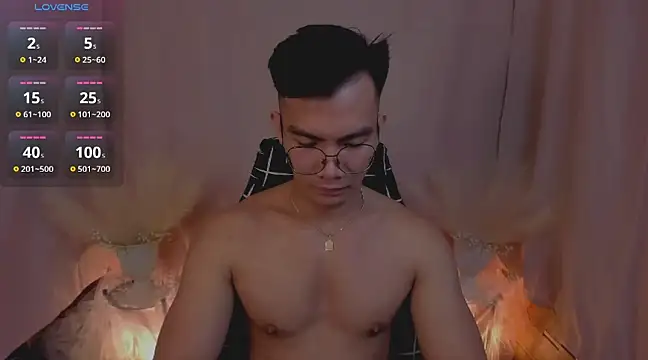 Snapshot of 000batman000 chatting on 11, 12, 2024 000batman000 online show from 11, 12, 2024