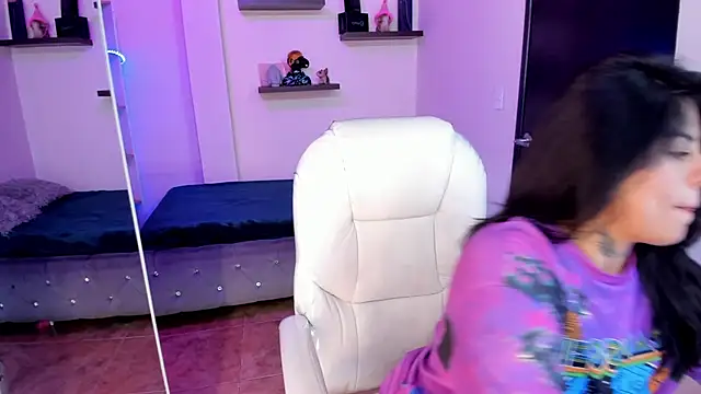 Catalinaa martinez online show from 3, 2, 2025