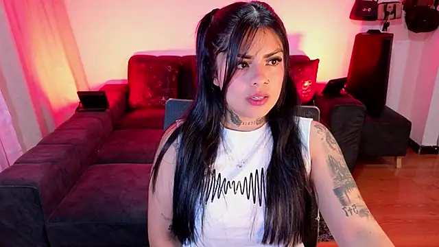 Catalinaa martinez online show from 18, 12, 2025