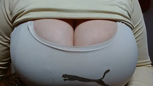 AnnyelinnaLove online show from 31, 1, 2025