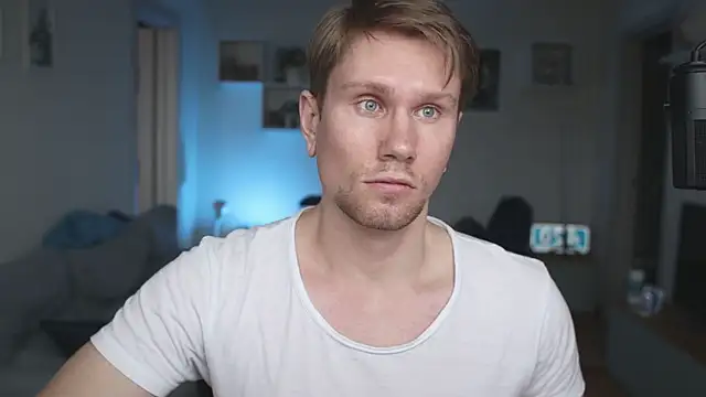 Snapshot of kevin-park chatting on 12, 3, 2025 kevin-park online show from 12, 3, 2025