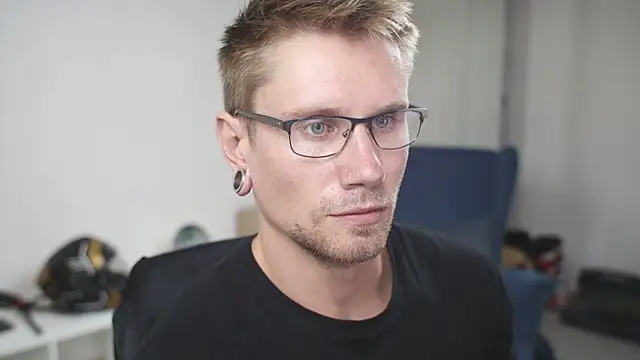 Snapshot of kevin-park chatting on 14, 9, 2025 kevin-park online show from 14, 9, 2025