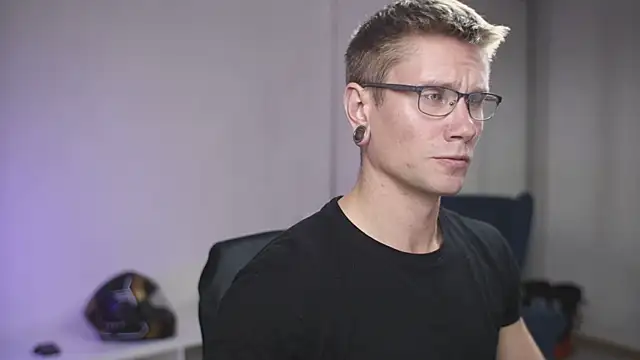 Snapshot of kevin-park chatting on 16, 9, 2025 kevin-park online show from 16, 9, 2025