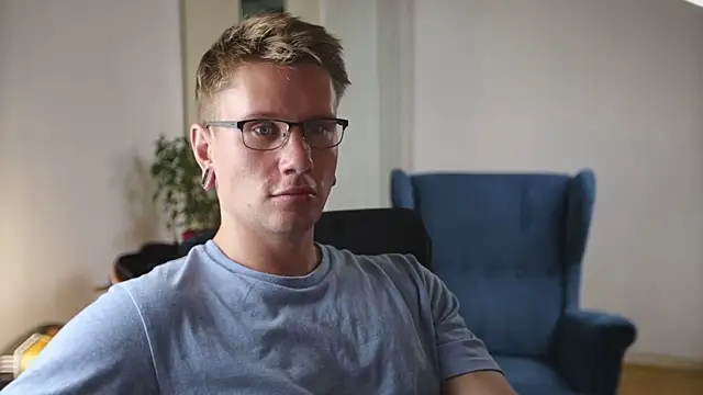 Snapshot of kevin-park chatting on 11, 10, 2025 kevin-park online show from 11, 10, 2025