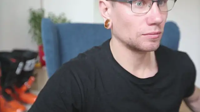 Snapshot of kevin-park chatting on 15, 10, 2025 kevin-park online show from 15, 10, 2025