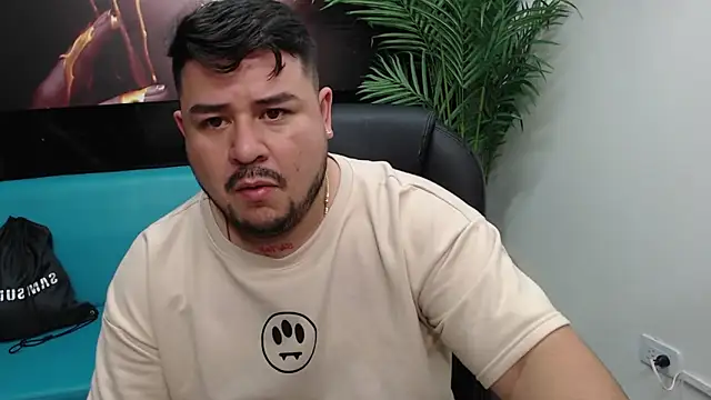 Snapshot of oso_dirty_ chatting on 19, 12, 2024 oso dirty  online show from 19, 12, 2024