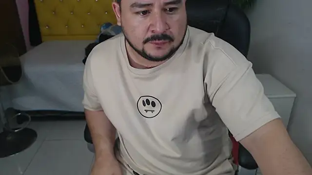 Snapshot of oso_dirty_ chatting on 20, 2, 2025 oso dirty  online show from 20, 2, 2025