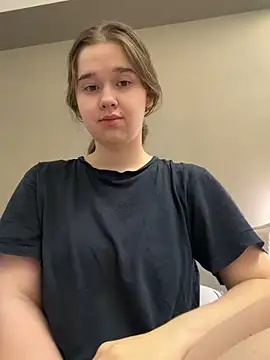 HornyGirlH online show from 10, 3, 2026