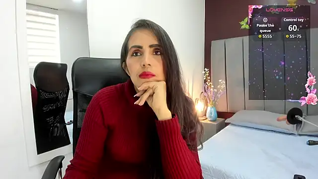 Snapshot of moxa_hot chatting on 18, 11, 2025 moxa hot online show from 18, 11, 2025