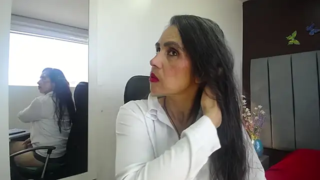 Snapshot of moxa_hot chatting on 3, 12, 2025 moxa hot online show from 3, 12, 2025