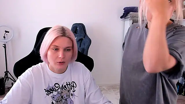 hotblonds online show from 19, 10, 2025