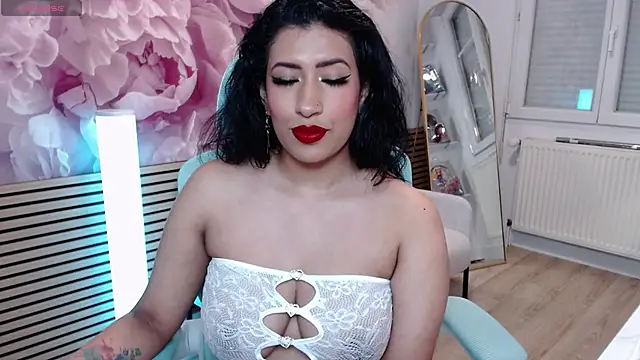 Snapshot of elettra_love chatting on 8, 3, 2025 elettra love online show from 8, 3, 2025