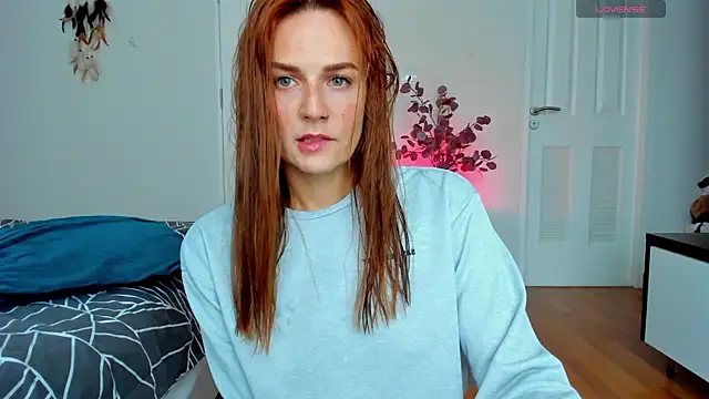 BritneyHall online show from 27, 2, 2025