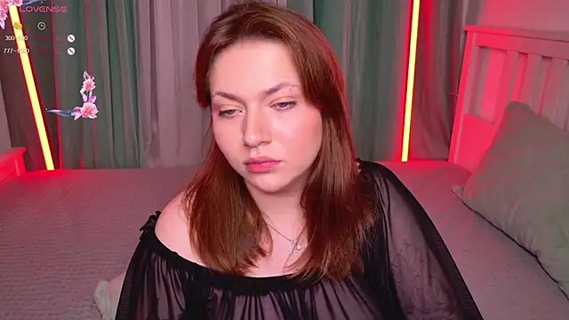 Snapshot of Evahadson chatting on 28, 11, 2025 Evahadson online show from 28, 11, 2025