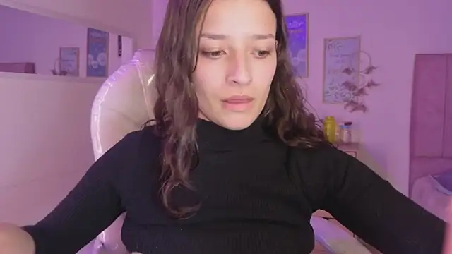 Snapshot of Amaia_Daniells chatting on 30, 10, 2025 Amaia Daniells online show from 30, 10, 2025