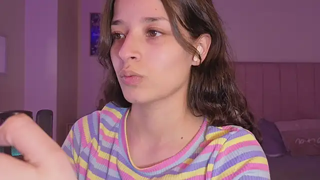 Snapshot of Amaia_Daniells chatting on 25, 11, 2025 Amaia Daniells online show from 25, 11, 2025