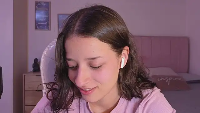 Snapshot of Amaia_Daniells chatting on 29, 11, 2025 Amaia Daniells online show from 29, 11, 2025