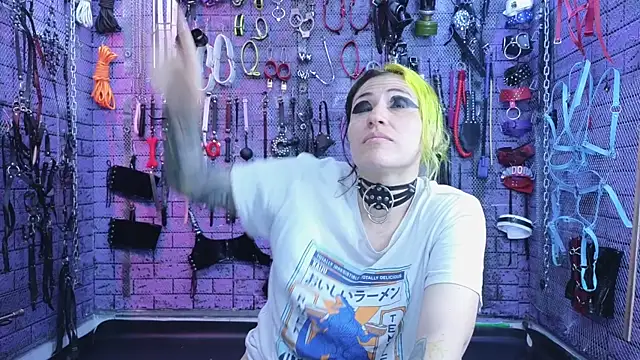 PANDORANEZZ online show from 25, 2, 2025