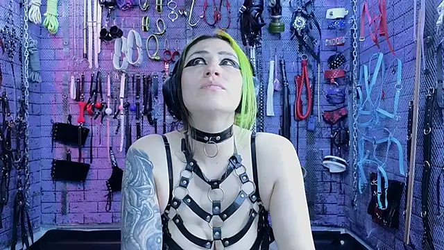 PANDORANEZZ online show from 8, 3, 2025