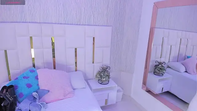 Meghan stonne  online show from 12, 9, 2025