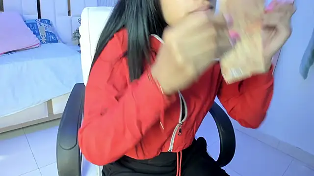 Meghan stonne  online show from 15, 11, 2025